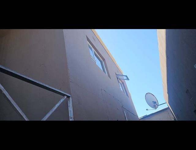 5 BEDROOM HOUSE FOR SALE IN GUGULETU